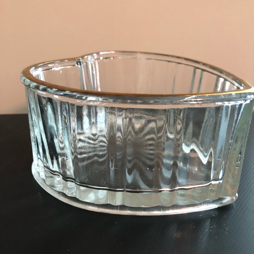 Vintage Heart Shaped Dishes - Picture 2 of 5
